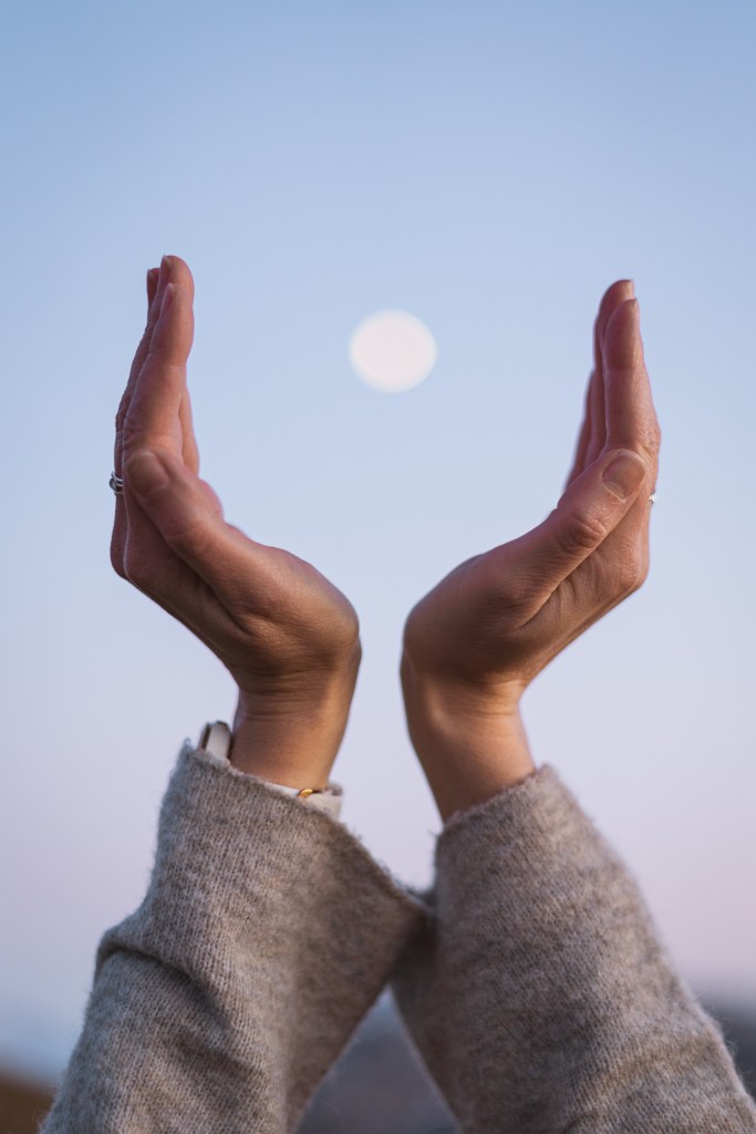 Yoga by M - Bien-être, équilibre, harmonie - Astro yoga Grenoble