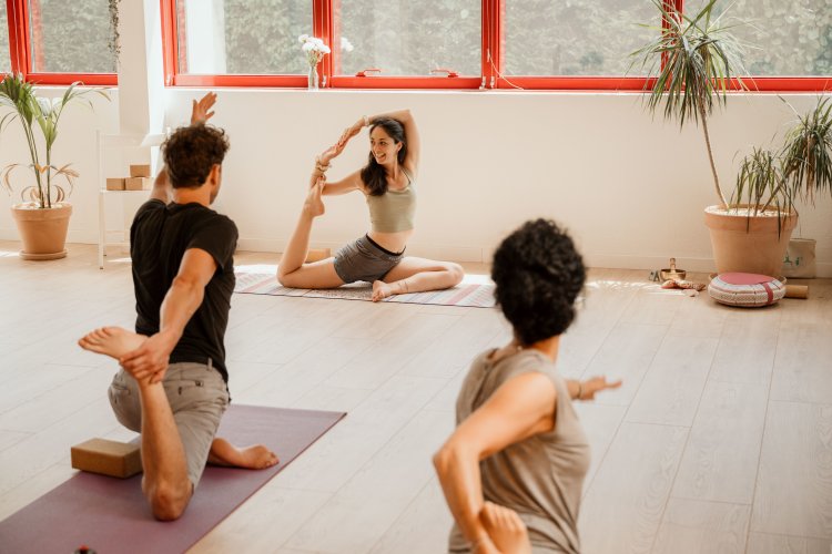 Cours collectifs yoga Grenoble